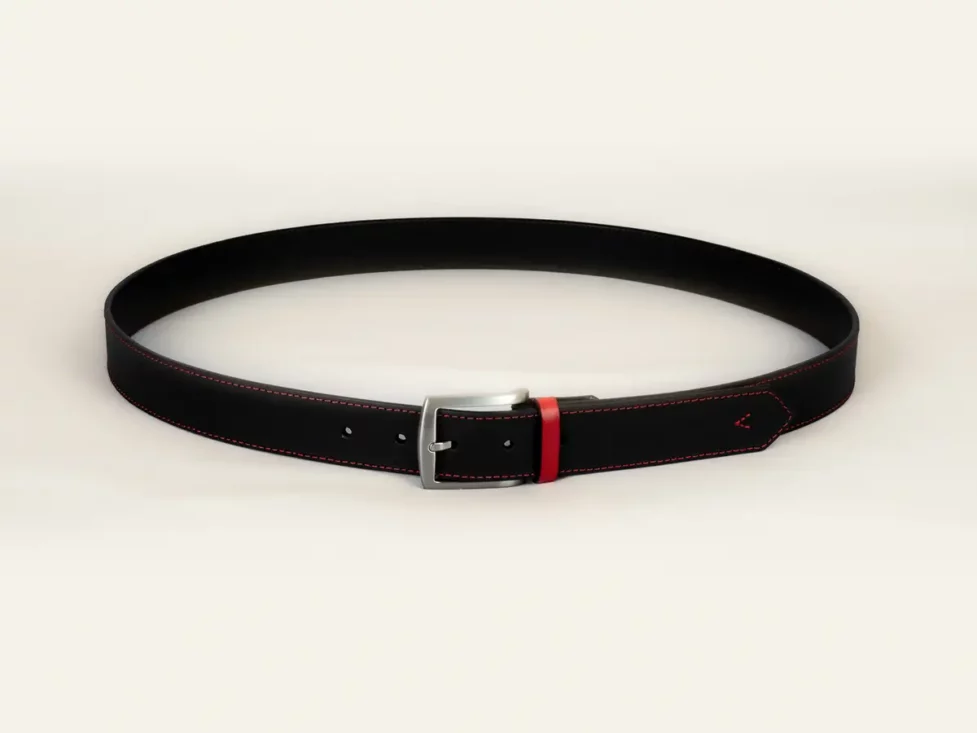 ceinture, ceinture cuir, cuir noir, atypique, cuir de vachette, ceinture en cuir noire, aparté, artisan créateur, coutures rouges