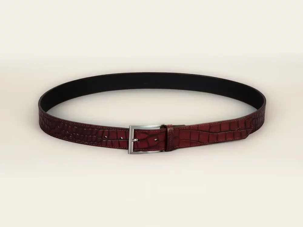 ceinture, ceinture cuir, cuir bordeaux, indomptable, cuir de vachette, ceinture en cuir bordeaux, aparté, artisan créateur, cuir crocodile