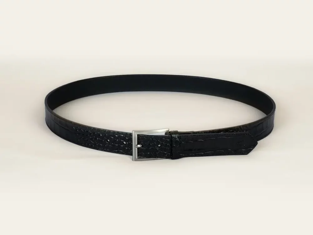 ceinture, ceinture cuir, cuir noir, indomptable, cuir de vachette, ceinture en cuir noire, aparté, artisan créateur, cuir crocodile